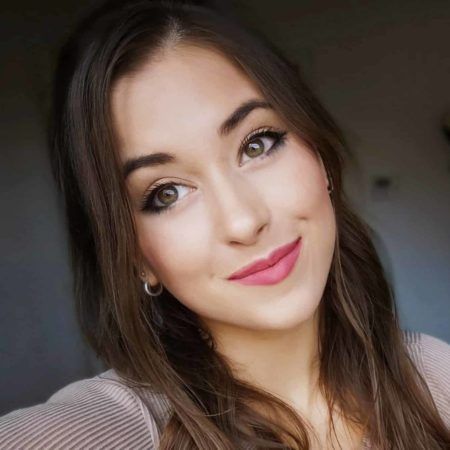 Lena Hüdepohl, Yogalehrerin für Hatha Yoga im No4 Yogazentrum Würzburg